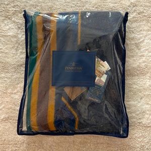 NWT Pendleton Wool Throw!